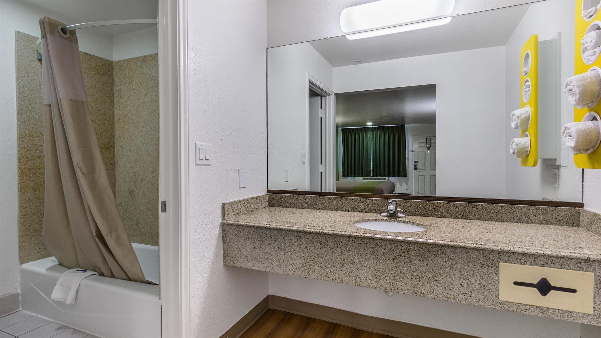 Motel 6-San Marcos, Tx - North Exterior photo