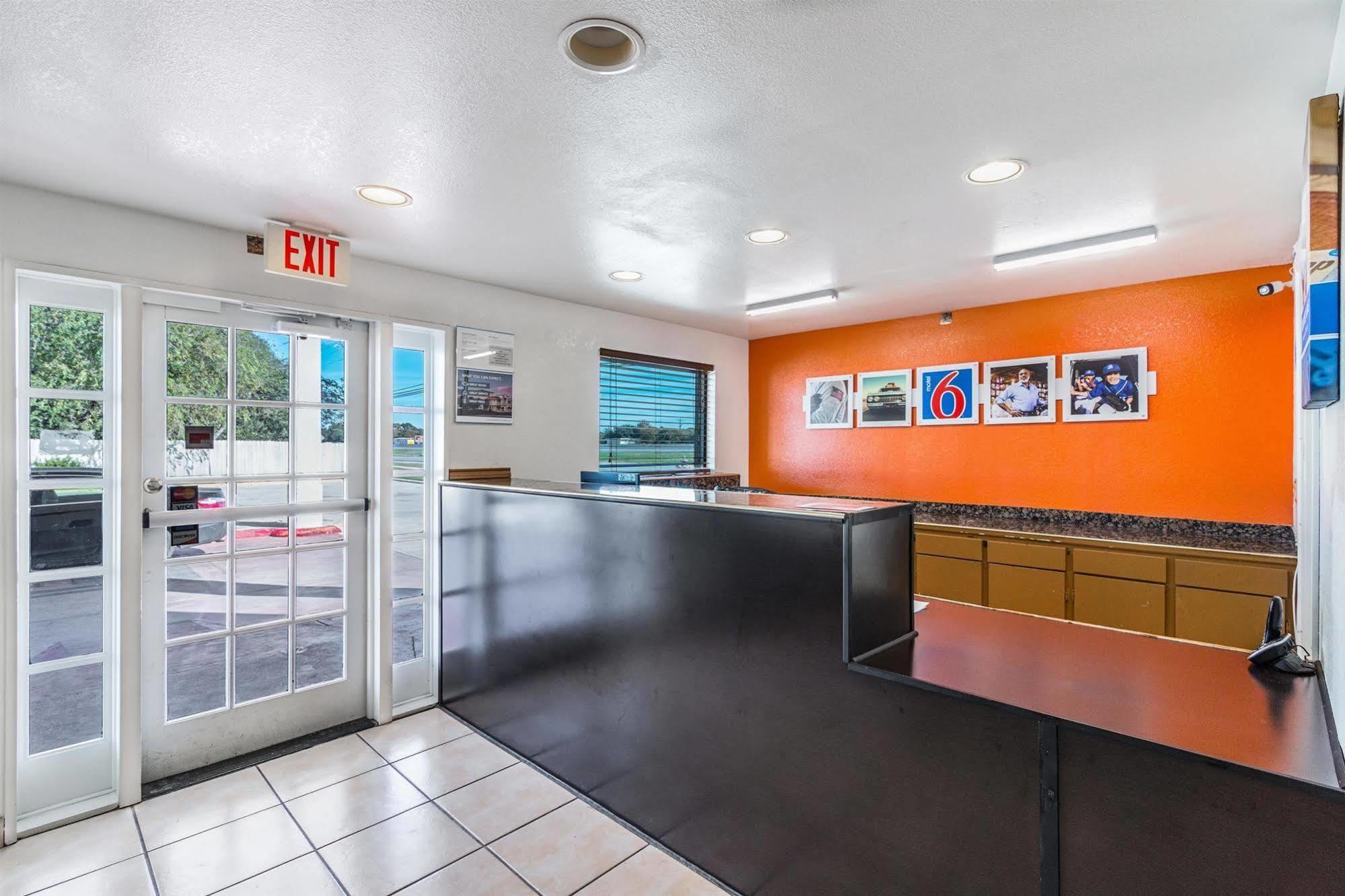 Motel 6-San Marcos, Tx - North Exterior photo